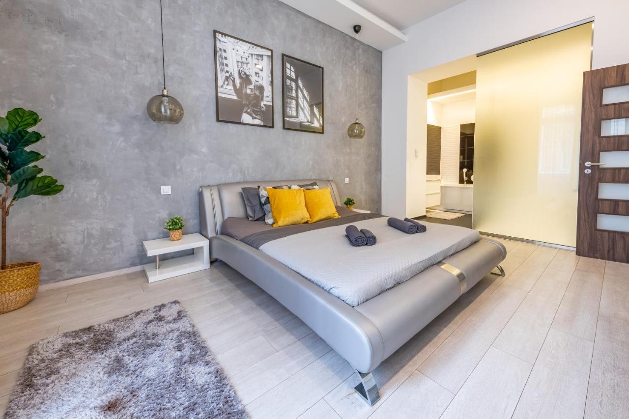 Luxury Nova Home next to the New York Café Budapest Extérieur photo