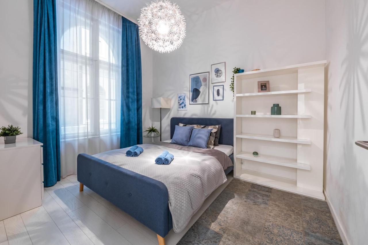 Luxury Nova Home next to the New York Café Budapest Extérieur photo